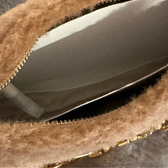 NWT MARC JACOBS The Teddy J Marc Curve Shoulder Bag Camel